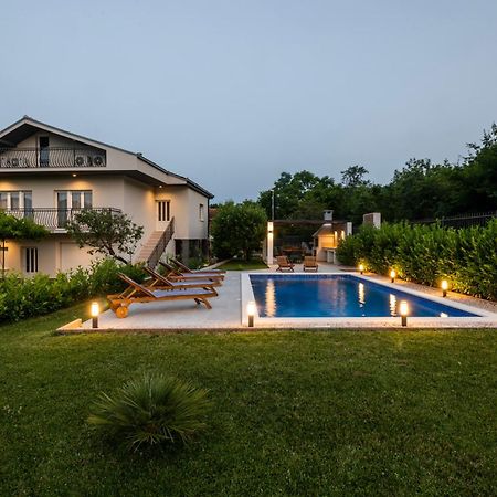 Villa Latica Dicmo المظهر الخارجي الصورة